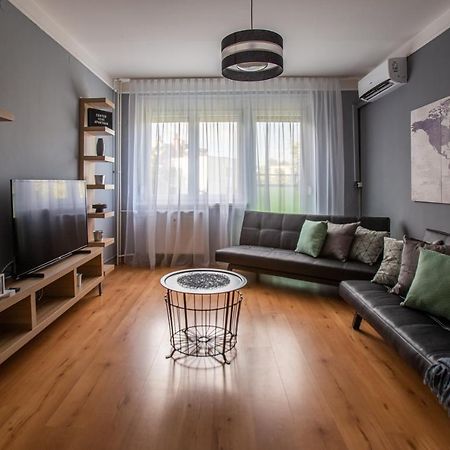 Center Home Apartman Orosháza Esterno foto