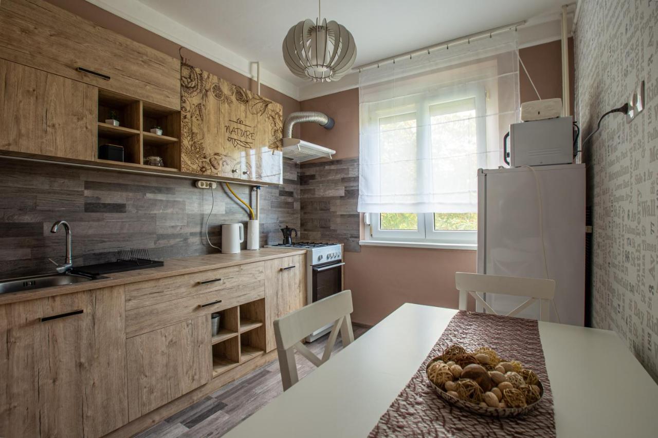 Center Home Apartman Orosháza Esterno foto